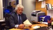 Beppe Grillo a Bruxelles lancia il referendum italiano per uscire dall'Euro