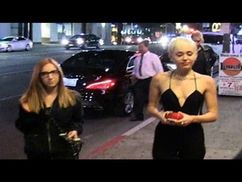 Miley Cyrus' Assistant Curses Paparazzi When Asked About Patrick Schwarzenegger Cheating – VIDEO