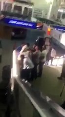 ناقصين احنا بربي عونا أمن يعتديان بالعنف على دبلوماسي سينغالي في مطار قرطاج