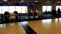 HD IAH Detail Look at United Airlines New Auto Boarding Terminal C Houston Intercontinental Airport