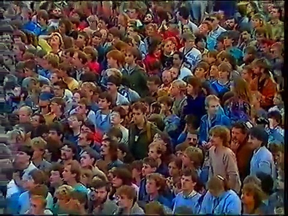 Springsteen - Chimes of freedom - East Berlin 1988