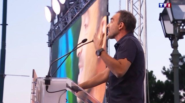 Nikos Aliagas divise les grecs - ZAPPING ACTU DU 06/07/2015