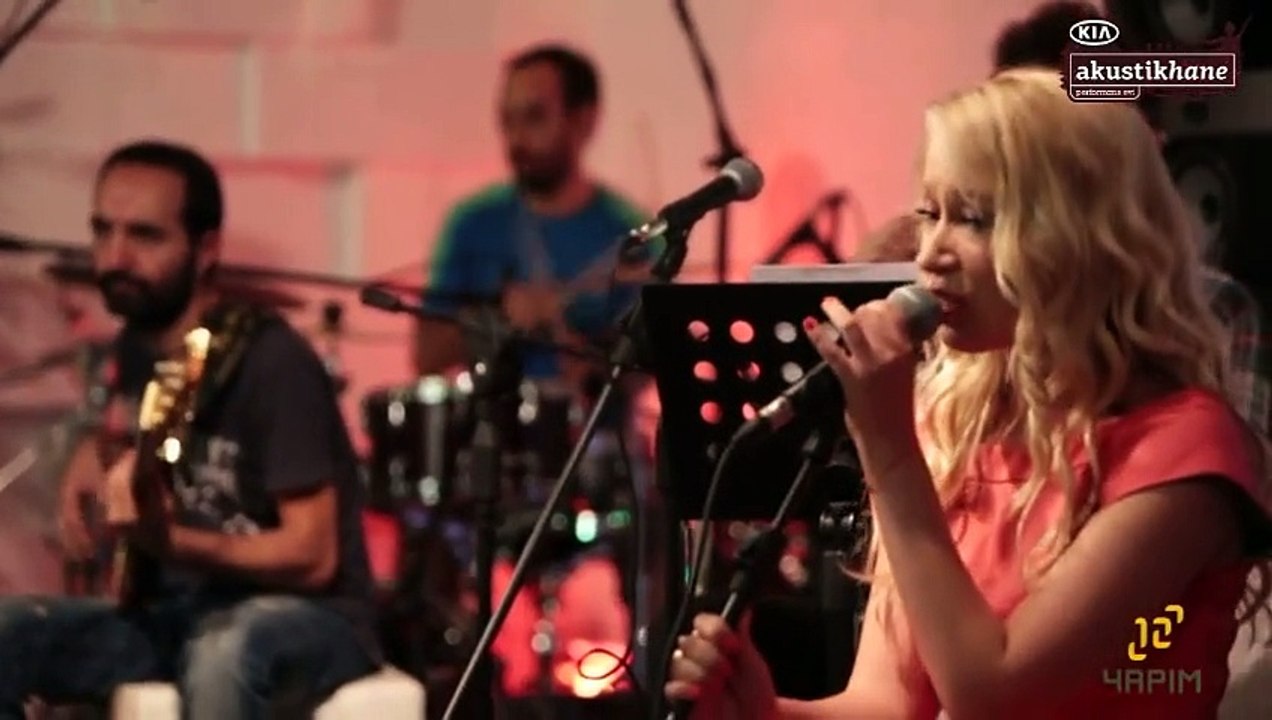 Gülçin Ergül - What Da Funk - Get Lucky ( Daft Punk Cover)