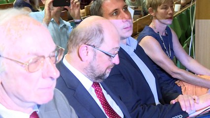 Schulz erklärt: Warum Griechenland das Spar-„Nein“ nachvollziehen kann 🇬🇷