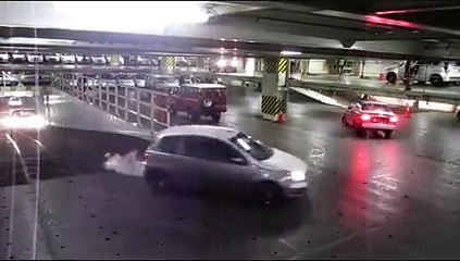 Ro_Ro-vessel loading cars in South Korea