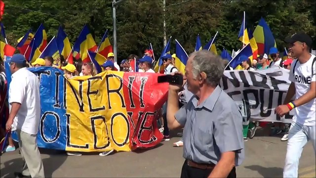 Marșul Ștefan Cel Mare , Chișinău-București pentru reântregirea țării. Vrednicii urmași merg pe jos până la București.