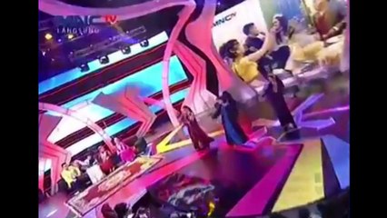 RGG RATU GOYANG GOSIP NYANYI KUDA LUMPING UNTUK JUJU MUMU KDI STAR