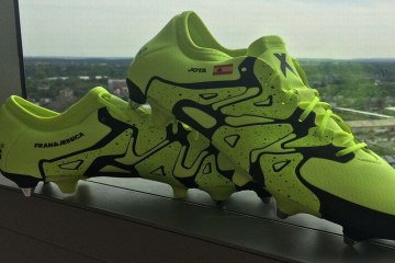 La nuevas botas personalizadas de Jota Peleteiro