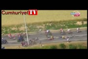 Fransa Bisiklet Turu'nda korkunç kaza
