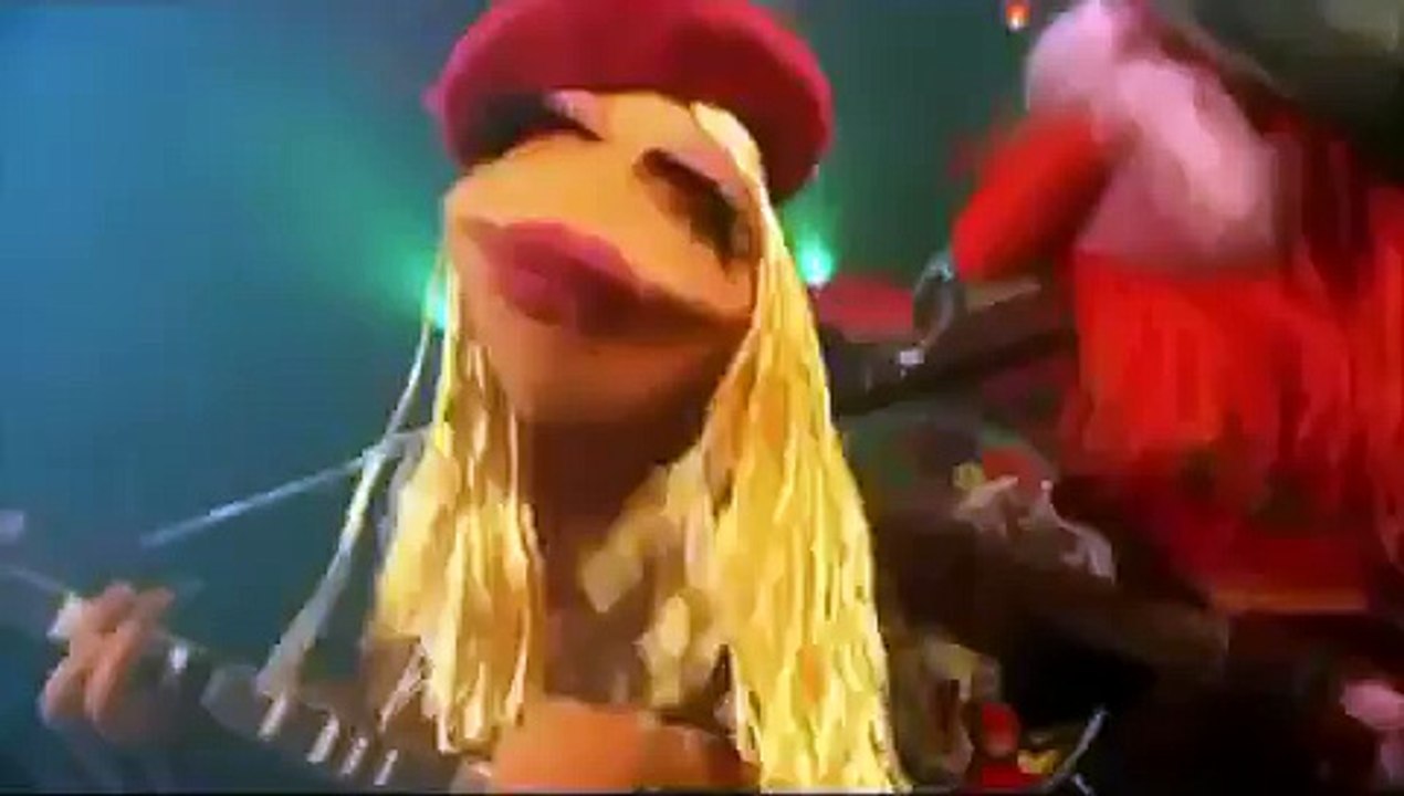 The Muppets sing Queen Bohemian Rhapsody We Will Rock You