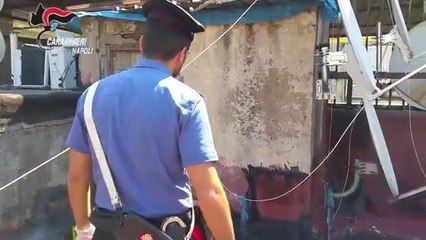 Napoli - tetti delle case usati come poligoni di tiro da camorra