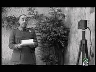 Franco dando un discurso en ingles. www.elpedreru.com