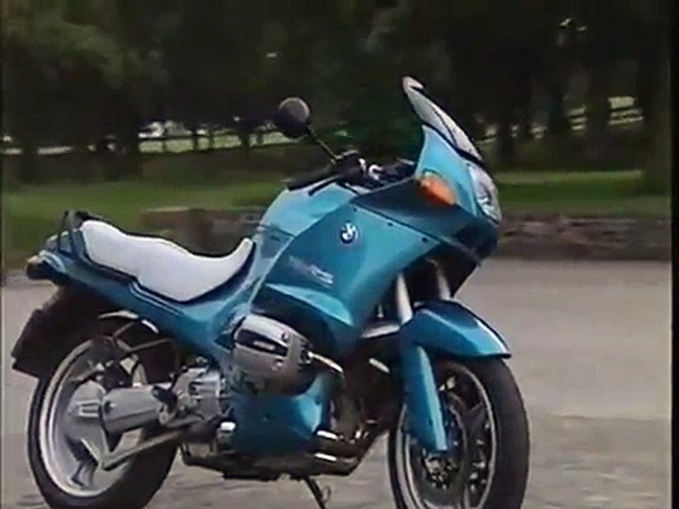 BMW R1100RS ROAD TEST