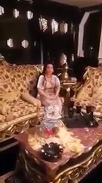 الشابة وردة شارلومانتي تعود من جديد و يعطيه   Chaba warda charlomanti wya3tih