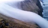 Mer de nuages en Islande