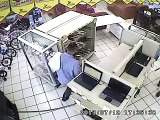 Video muestra supuesto robo en local comercial de Tres Ríos