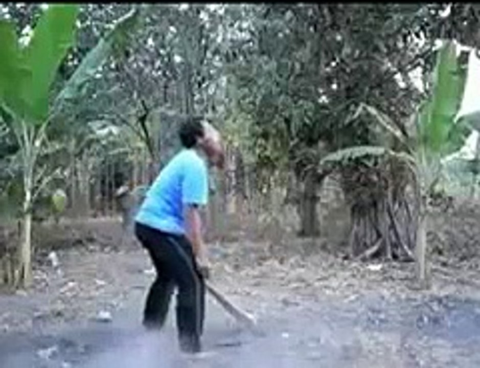Man is giving birth to animal in new way