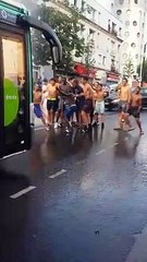 Des jeunes ouvrent une bouche à incendie à Nanterre