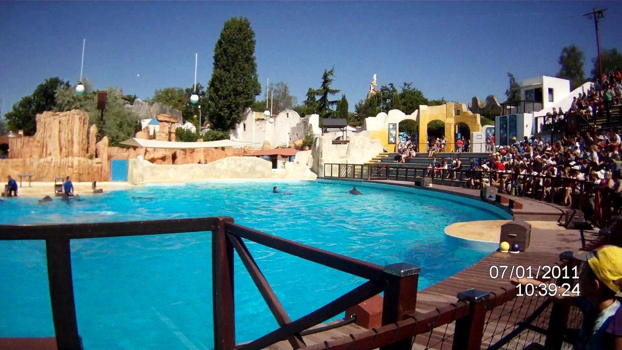 Parc Asterix apercu spectacle dauphins