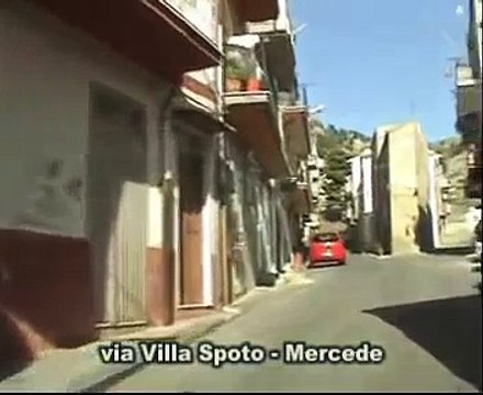 in giro per le strade di Cattolica Eraclea