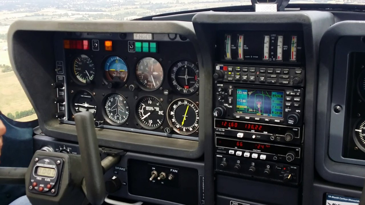 Atterrissage à Rodez en TB200 GT