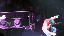Justin Bieber and Willow Smith Doing the Dougie/Whipping Hair/Dancing!!! 10/25/10