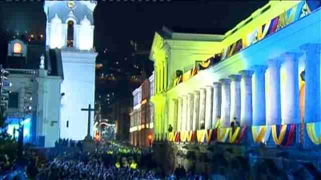 El papa Francisco realiza una visita de cortesía al presidente Correa en el Palacio de Carondelet