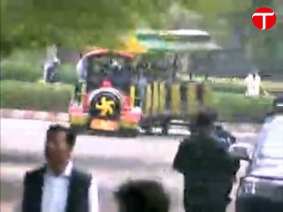 Aseefa Zardari visits Karachi Zoo amid tight security