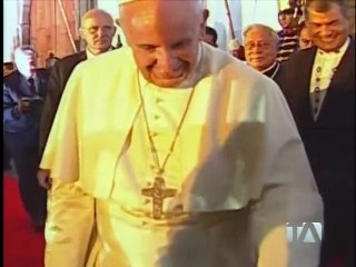 Así concluyo el encuentro entre el Santo Padre y Correa