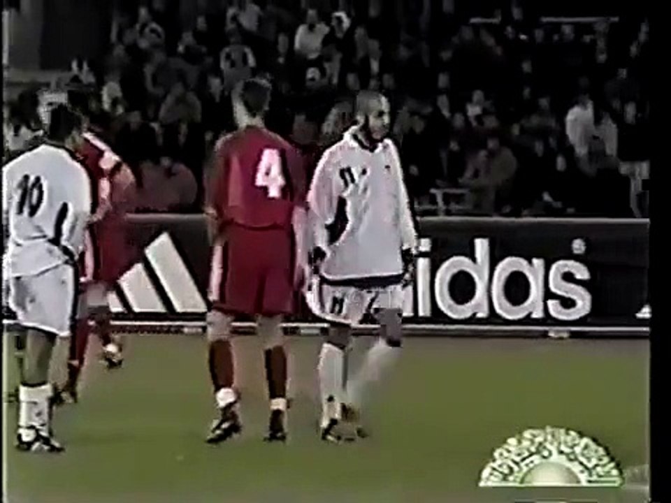 الساعدي القذافي الهرواك ولعب كرة القدم