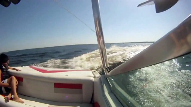 EPIC FAIL WIPEOUTS, FLIPS & FACEPLANTS KNEEBOARD & TUBING CRASHES at Lake of the Pines