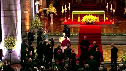 El papa culmina jornada en catedral de Quito