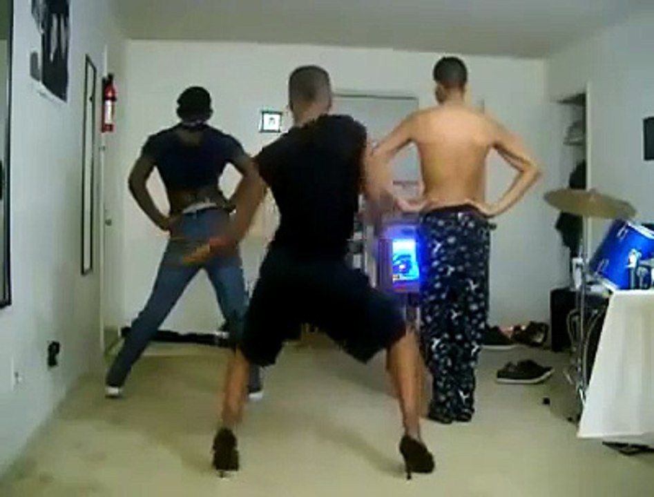 Totally Amazing Boys Dancing to Beyonce in Heels