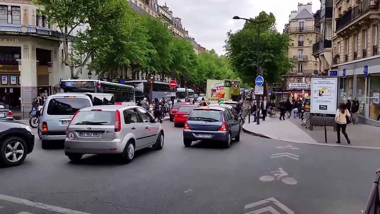 SAMU 75 ( SMUR HÔTEL DIEU ) Emergency ambulance Paris Doctor  May 2015