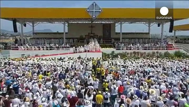 Месса папы римского в Гуаякиле не собрала миллиона человек