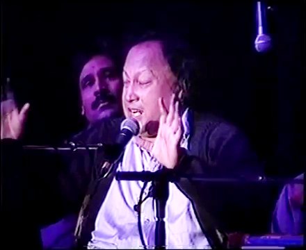 Jhoole Jhoole Lal Dam Mast Qalandar - Manqabat Hazrat Lal Shahbaz Qalandar (R.A) - Nusrat Fateh Ali Khan Qawwal
