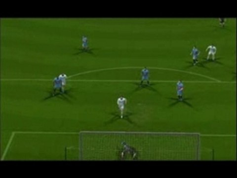 Retournée ibrahimovic qui lob le goal