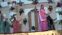 Awsome Girls dance on Indian Mehndi