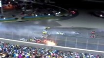 Impressionnant accident en Nascar à Daytona