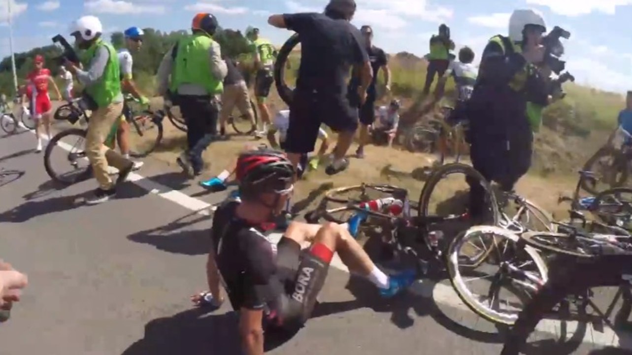 Tour de France 2015 : la chute spectaculaire filmée de l’intérieur