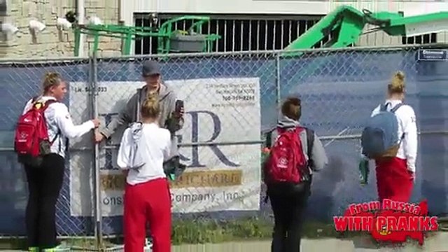 Picking Up Hot Girls With A Stud Finder Pick up Pranks From Russia With Pranks-copypasteads.com