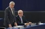 Devant les eurodéputés, Juncker s'énerve : "Je suis en 'texting' avec Tsipras"