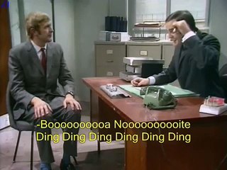 Monty Python - Job Interview (Portuguese Subtitles)