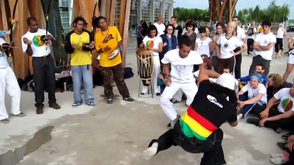 Mestre Camaleao & Contra Mestre Silvinho Capoeira Angola Festival Olho da Mandinga 2010