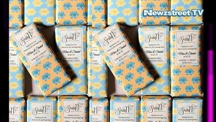 Shahid-Mira’s customized chocolate bars for the wedding guests!