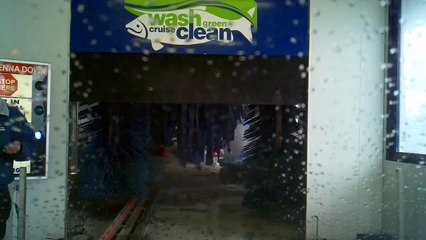 Very Exciting Brown Bear Car Wash