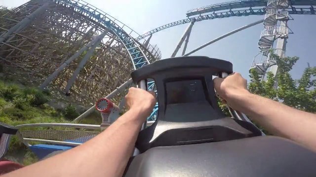 France Bleu fête les 40 ans d'Europa Park: le grand huit à looping, le B