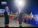 Tutti in piedi,entra il lavoro. Roberto Benigni: Voi siete l'Italia migliore.
