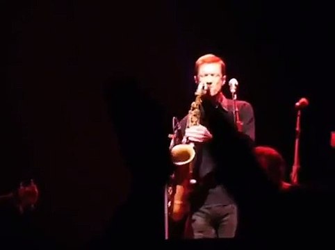 Shakin' Stevens performs Merry Christmas Everyone Live in Castlebar, 2008