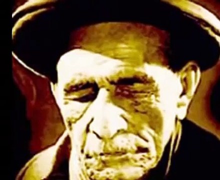 AŞIK VEYSEL - UZUN İNCE BİR YOLDAYIM